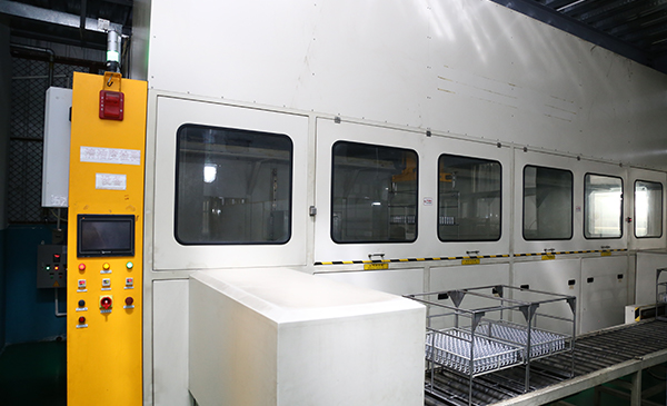 精密CNC數控車加工在（zài）汽車零配件製造中的優勢